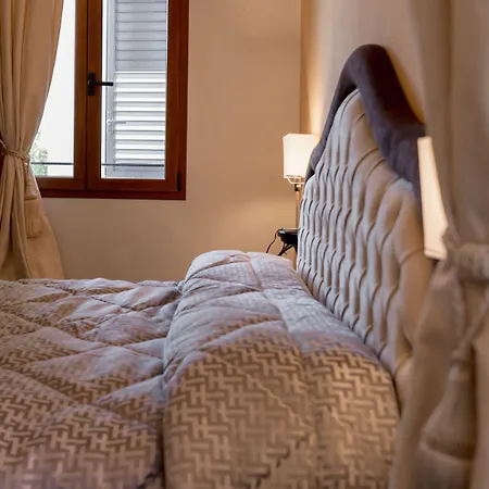 Borgo Pinti Suites Le Stanze Dei Nobili-3